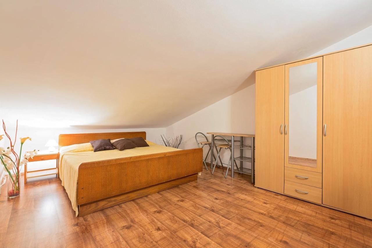 Apartmani Gilda Vrsar Extérieur photo